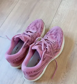 Zapatillas Asics rosas