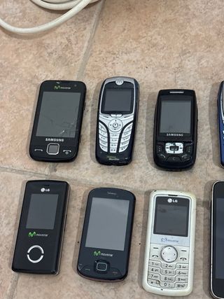 10 moviles con sus cargadores