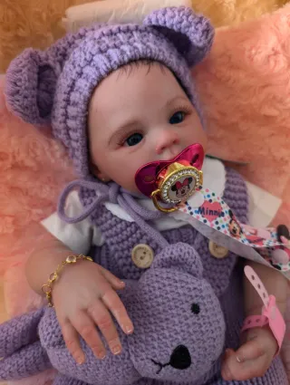 Reborn realizada con genesis horneada y barnizada