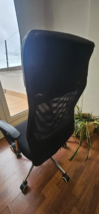 Silla de oficina giratoria y reclinable