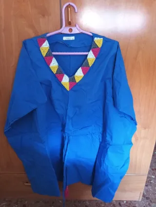 Kaftán azul con bordado multicolor XXL