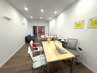 Local comercial en venta en Zona Puerto Deportivo en Fuengirola