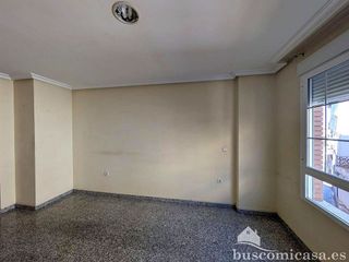Piso en venta en Linares