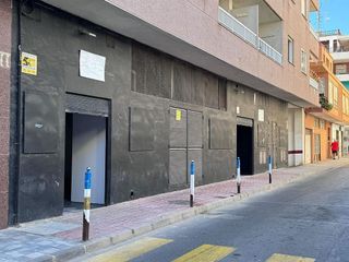 Local comercial en venta en Playa del Cura en Torrevieja