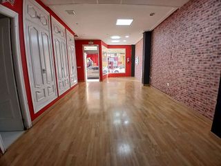 Local comercial en alquiler en Tomelloso
