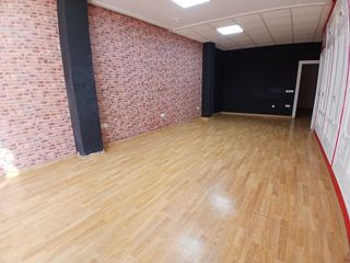 Local comercial en alquiler en Tomelloso