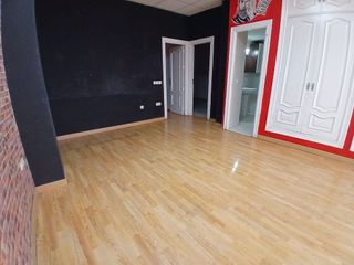 Local comercial en alquiler en Tomelloso