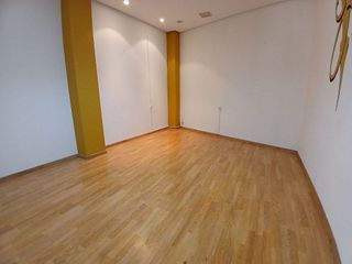 Local comercial en alquiler en Tomelloso