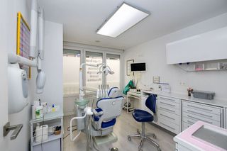 Oficina en alquiler en Camino de Ronda - Rosaleda en Granada