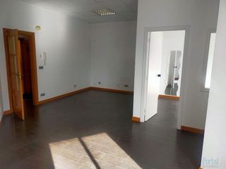 Oficina en alquiler en Plaza España - Villa Pilar - Reyes Católicos - Vadillos en Burgos