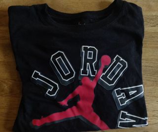 T-shirt Jordan Nike basket nera rossa 15 anni
