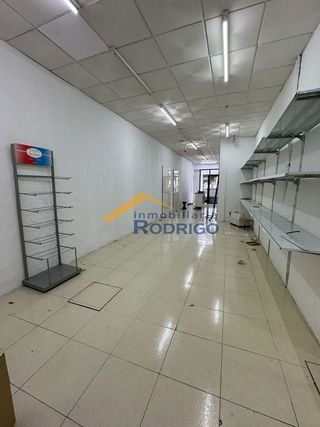 Local comercial en venta en Gamonal en Burgos