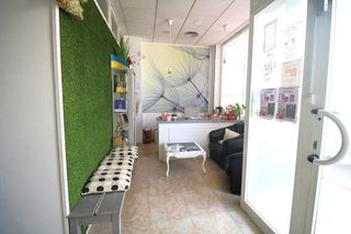 Local comercial en venta en Els Pavos en Blanes