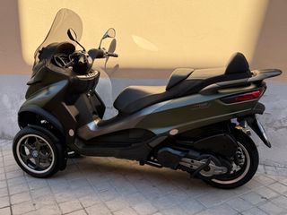 Piaggio MP3 500 - Maxi Scooter Automática