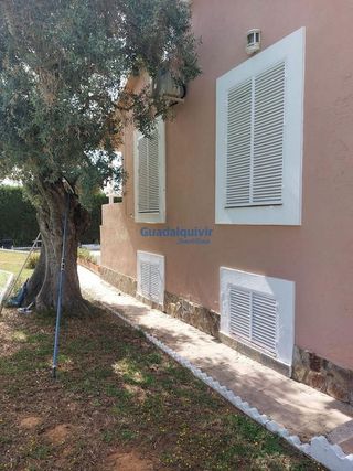 Chalet en alquiler en Montequinto en Dos Hermanas