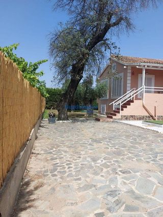 Chalet en alquiler en Montequinto en Dos Hermanas