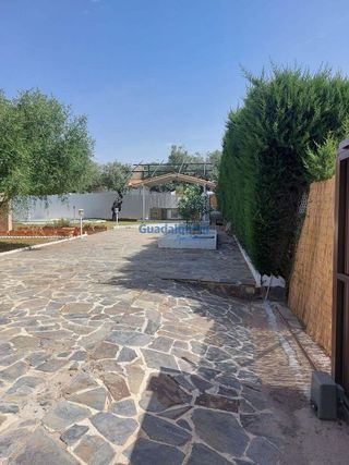 Chalet en alquiler en Montequinto en Dos Hermanas