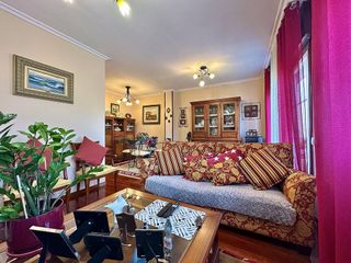 Casa pareada en venta en Lavadores en Vigo