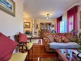 Casa pareada en venta en Lavadores en Vigo