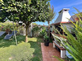 Casa pareada en venta en Lavadores en Vigo