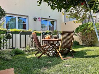 Casa pareada en venta en Lavadores en Vigo