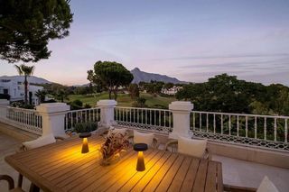 Chalet en alquiler en Nueva Andalucía centro en Marbella