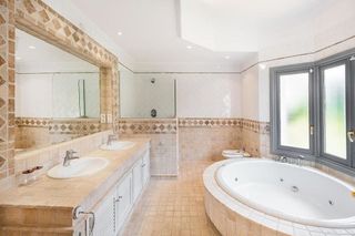 Chalet en alquiler en Nueva Andalucía centro en Marbella