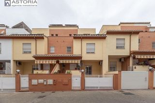 Casa adosada en venta en Angustias - Chana - Encina en Granada