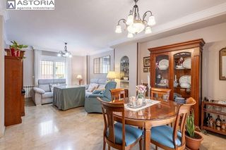 Casa adosada en venta en Angustias - Chana - Encina en Granada