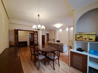 Piso en alquiler en Los Remedios en Sevilla