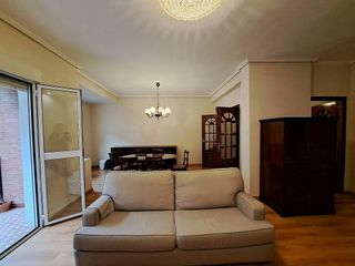 Piso en alquiler en Los Remedios en Sevilla