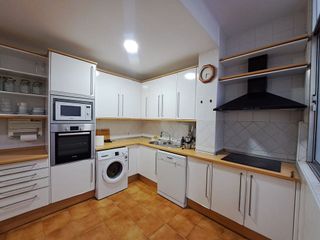 Piso en alquiler en Los Remedios en Sevilla