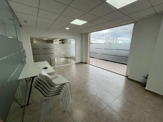 Local comercial en alquiler en Cardenal Benlloch en Mislata