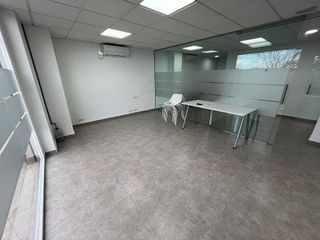 Local comercial en alquiler en Cardenal Benlloch en Mislata