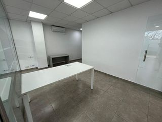 Local comercial en alquiler en Cardenal Benlloch en Mislata