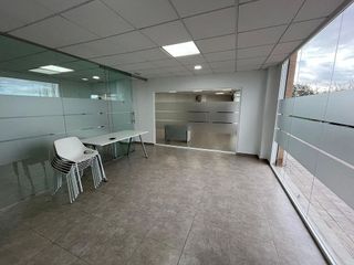 Local comercial en alquiler en Cardenal Benlloch en Mislata