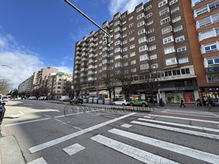 Oficina en alquiler en Plaza España - Villa Pilar - Reyes Católicos - Vadillos en Burgos