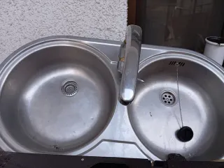 FREGADERO DOBLE CON GRIFO MONOMANDO