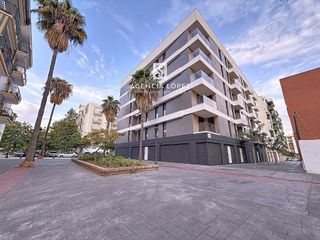 Local comercial en alquiler en Puerto - Plaza de Toros en Estepona