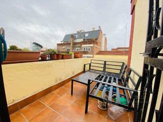 Ático en alquiler en Almagro en Madrid
