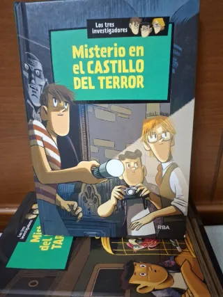 Misterio en el castillo del terror (Los tres in...
