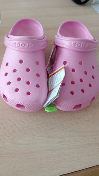 Crocs rosas talla 41-42