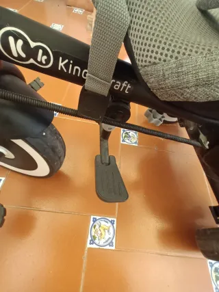 Triciclo Kinderkraft Silla Gris