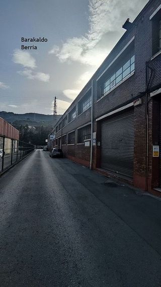 Nave industrial en venta en Valle de Trápaga-Trapagaran
