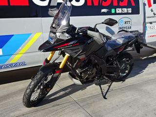 Suzuki V-Strom 1050 Negra/Roja