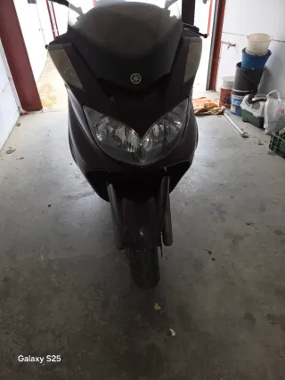 Yamaha Majesty 400 Maxiscooter