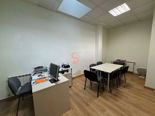 Local comercial en venta en Pº Zorrilla - Cuatro de Marzo en Valladolid