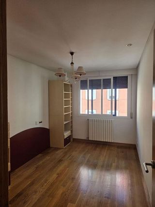 Piso en venta en Plaza España - Villa Pilar - Reyes Católicos - Vadillos en Burgos