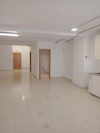 Local comercial en alquiler en Centre en Badalona