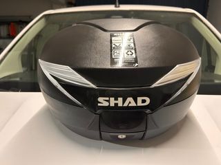 Baúl SHAD Xmax 250i con Soporte